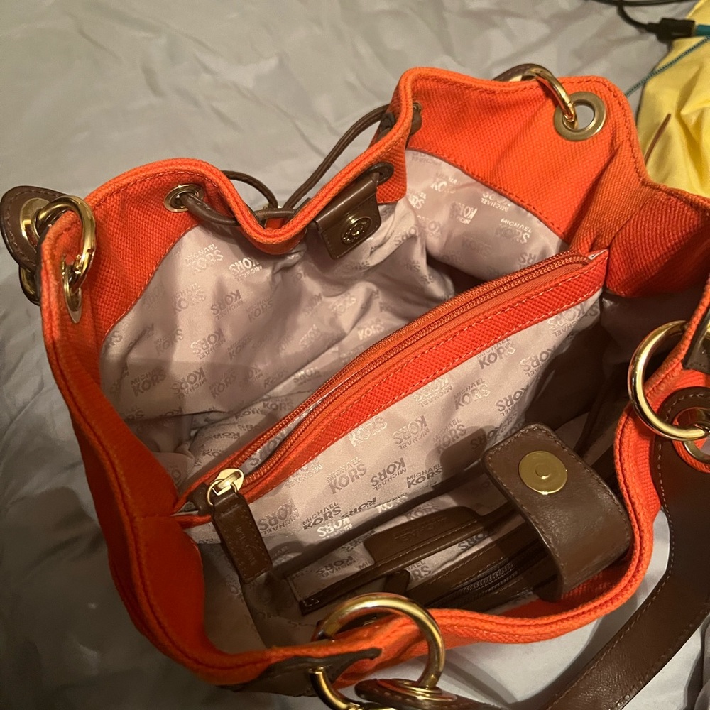 Purse - Picture 2 of 7